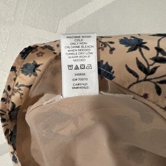 LOFT Maxi Women's Size LG Tan Blue Floral V Neck Spring With tie Belt & pockets - Picture 16 of 16